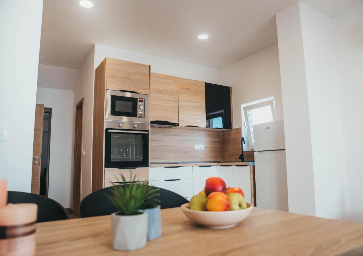 Apartments Nina 布里斯特 外观 照片