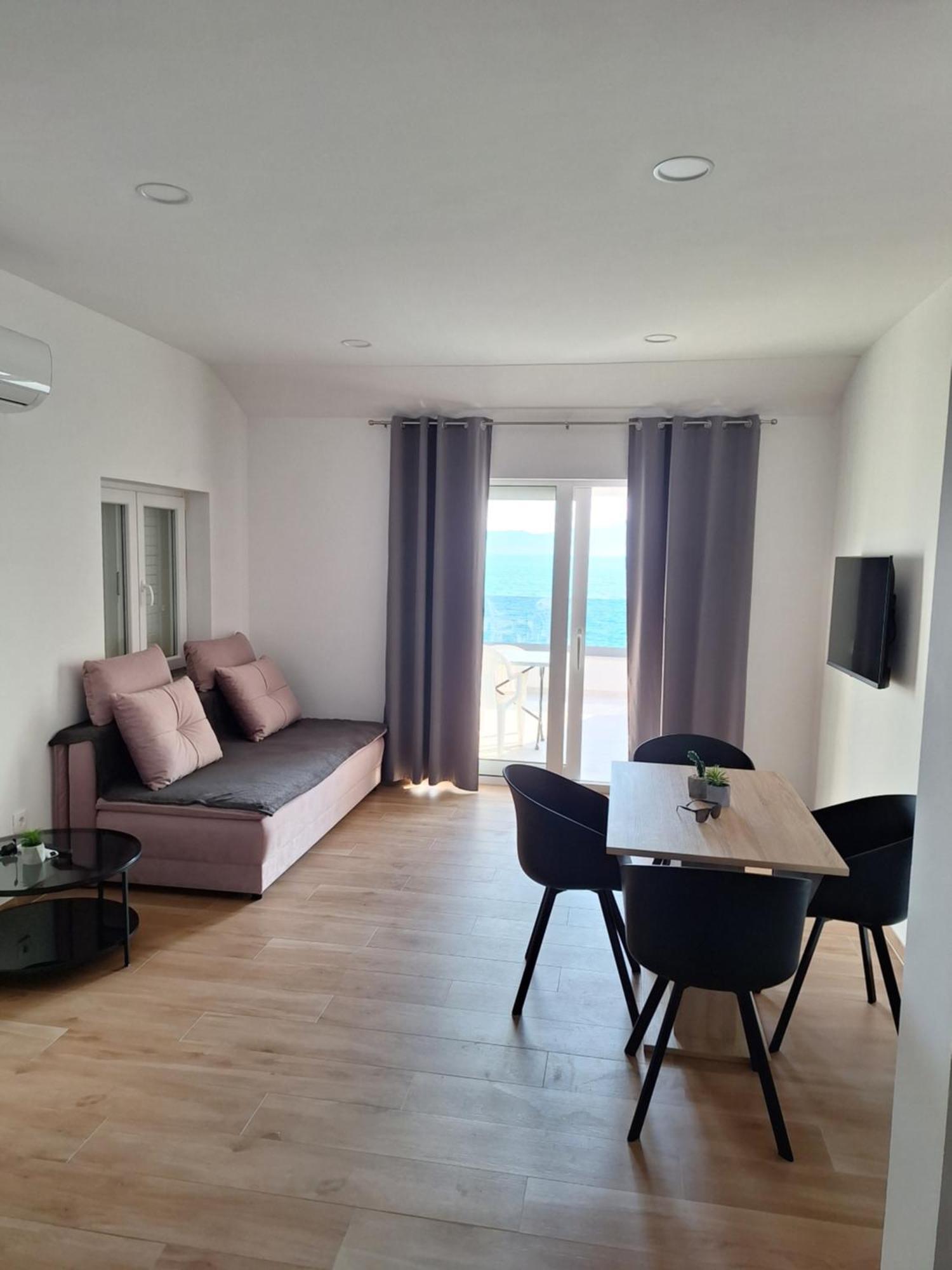 Apartments Nina 布里斯特 外观 照片